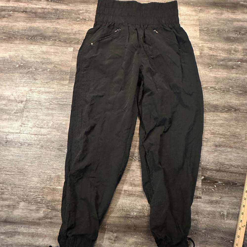 CeCe Women’s High-Waisted Black Jogger Pants